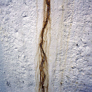 basement leaks and wall crack